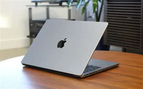 MacBook Pro M2 14-inch